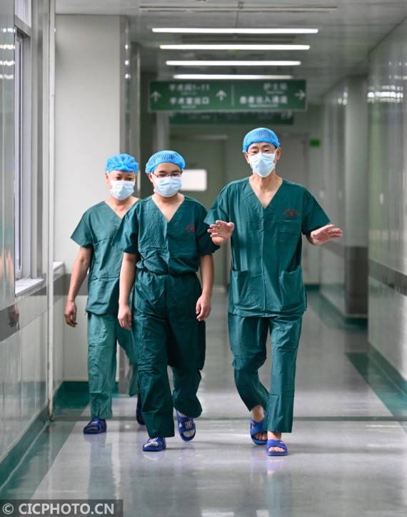 柳州|广西柳州：重返手术台的“刀锋战士”