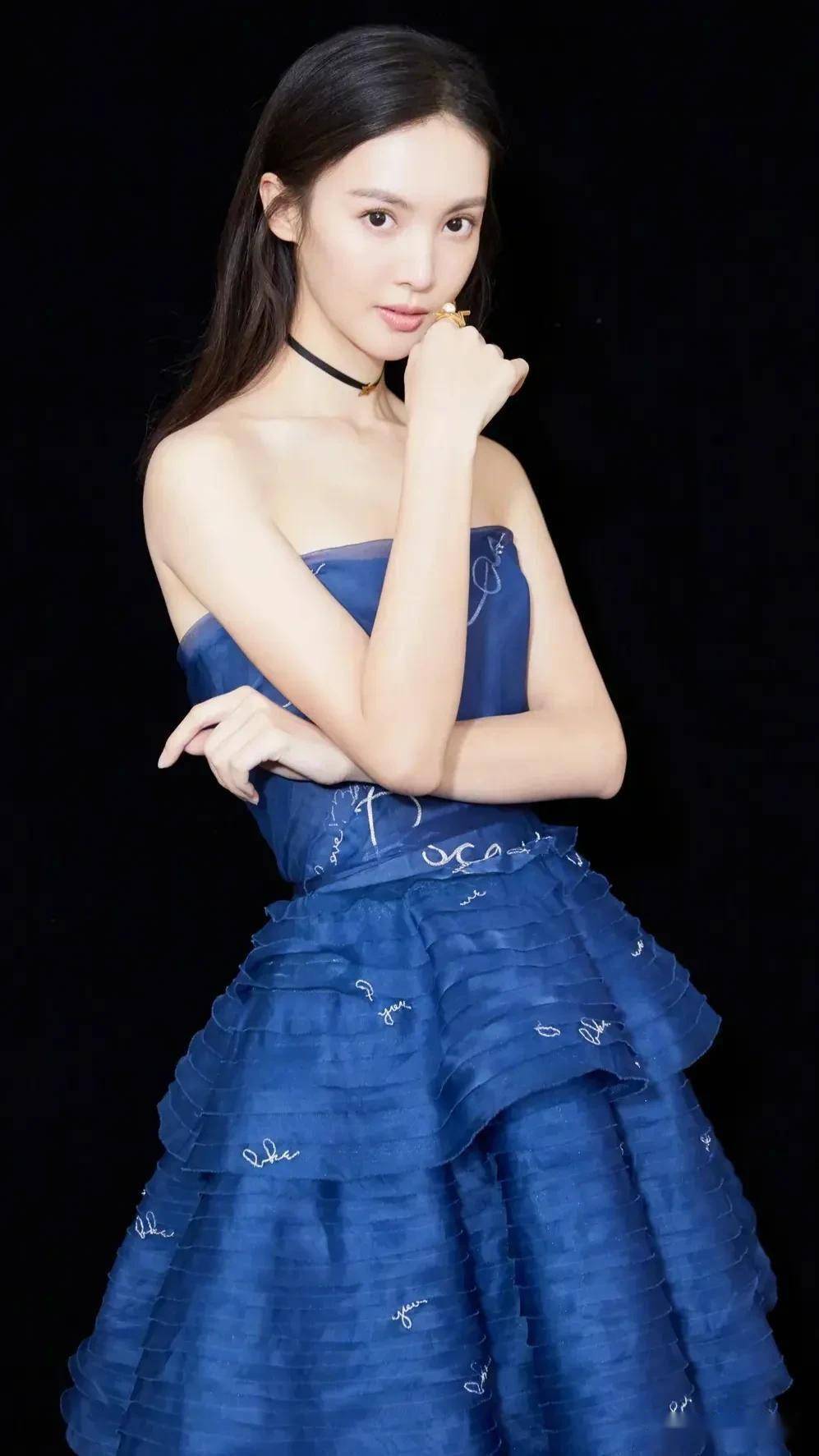 金晨修长俏丽修长白皙