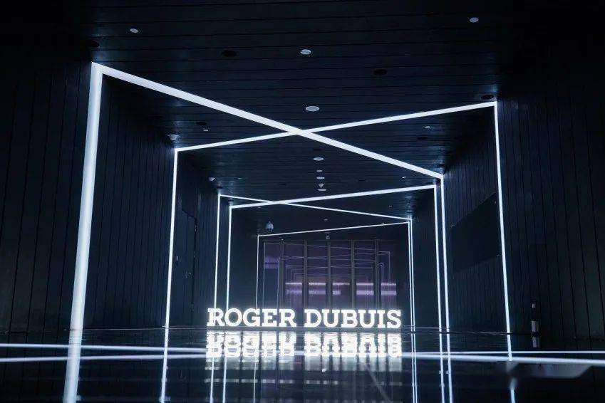 һ߸ϷRoger Dubuis ޽ܶűЯPirelli ...