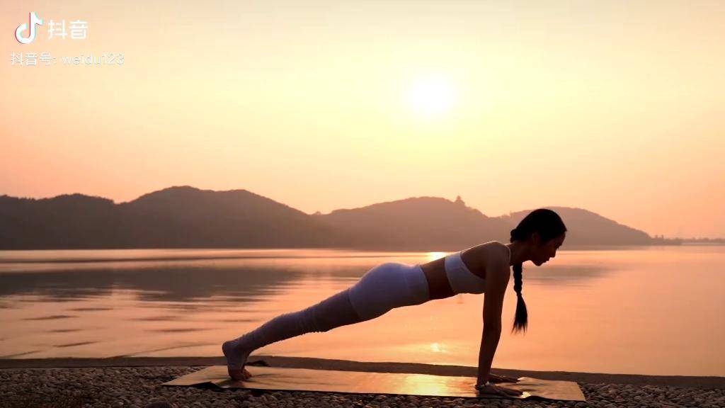 健身 瑜伽 抖音星探家