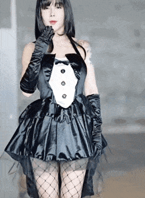 成都|运动裤球鞋配长衫，这就是潮流圣地太古里吗？梁龙看了都自愧不如