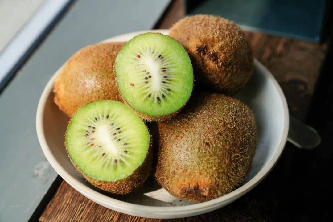 今日福利第一批江山猕猴桃新鲜上市甜蜜多汁性价比无敌只要1元枚