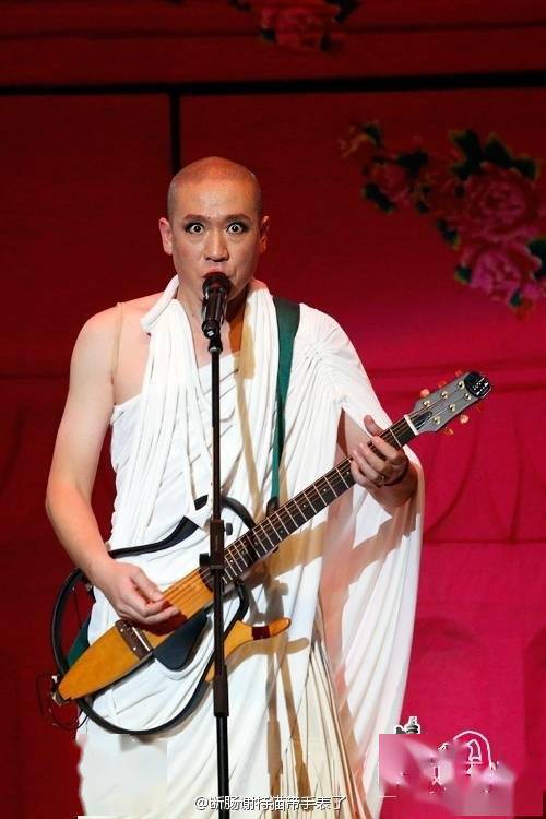 成都|运动裤球鞋配长衫，这就是潮流圣地太古里吗？梁龙看了都自愧不如