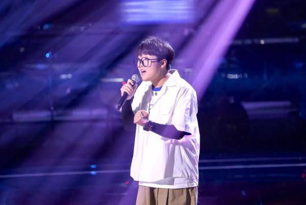 21中国好声音 残酷车轮战大戏再开虐 王靖雯失控泪洒舞台 那英