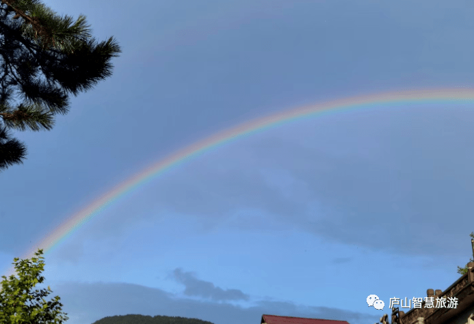 庐山风景区惊现双彩虹奇观