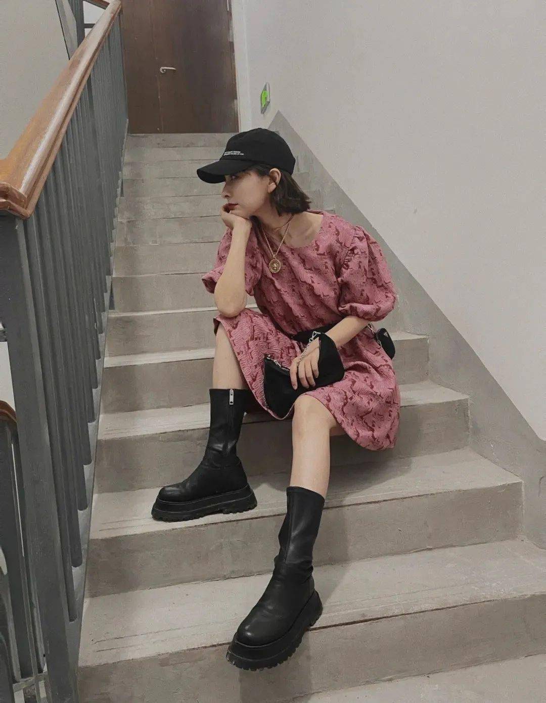 设计|一条娃娃裙，让女明星撞衫率显著提升！