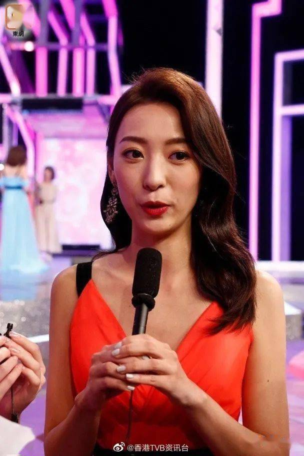 王婳婳落选港姐不失望梁允瑜被out不服气