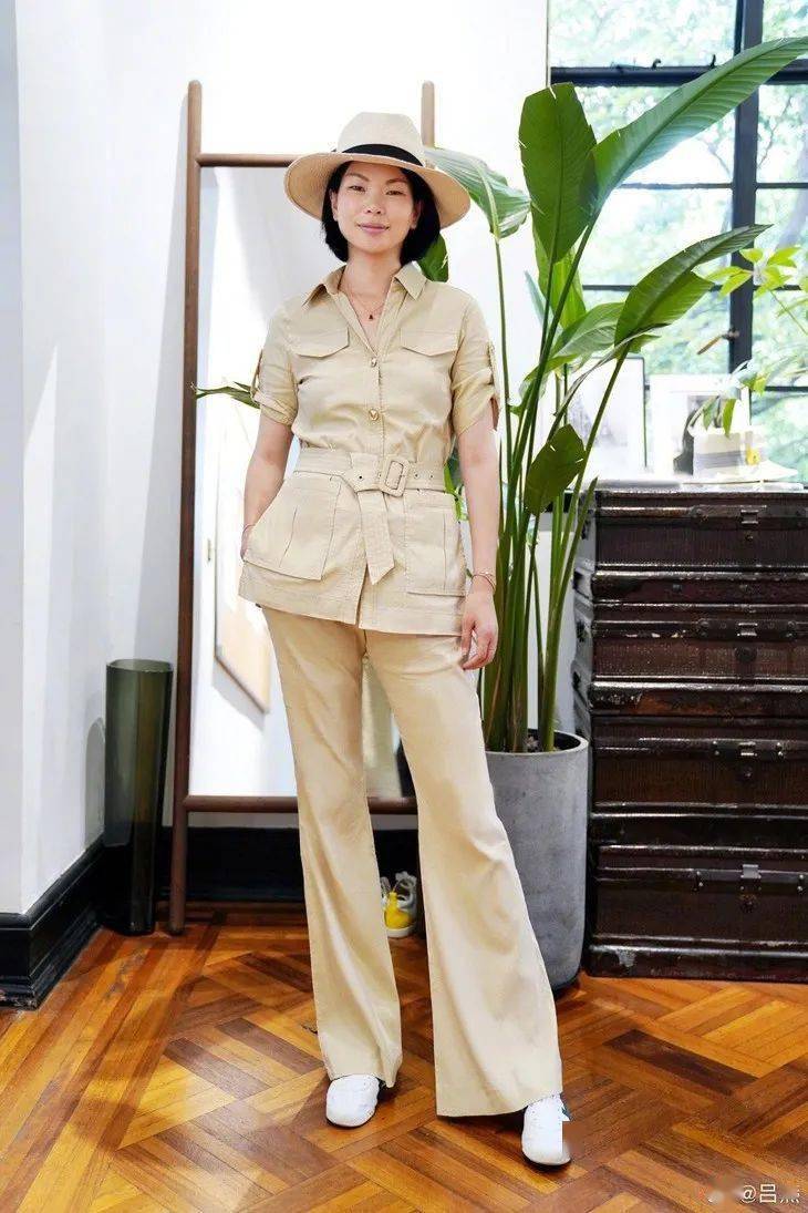 初代超模吕燕的ootd不比职场剧耐看