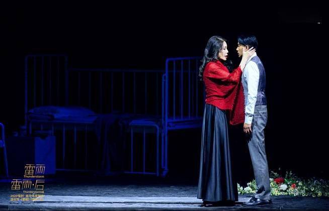 曹禺先生之女 作家万方 80年后 我用 雷雨 后 理解了父亲 侍萍