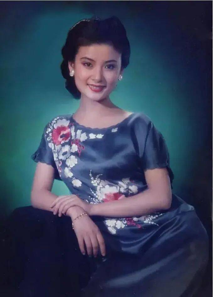 郁雯殷亭如颜丙燕夏莎莎夏菁魏蓉谭晓燕宋佳石兰瞿颖刘晓庆胡冠珍侯