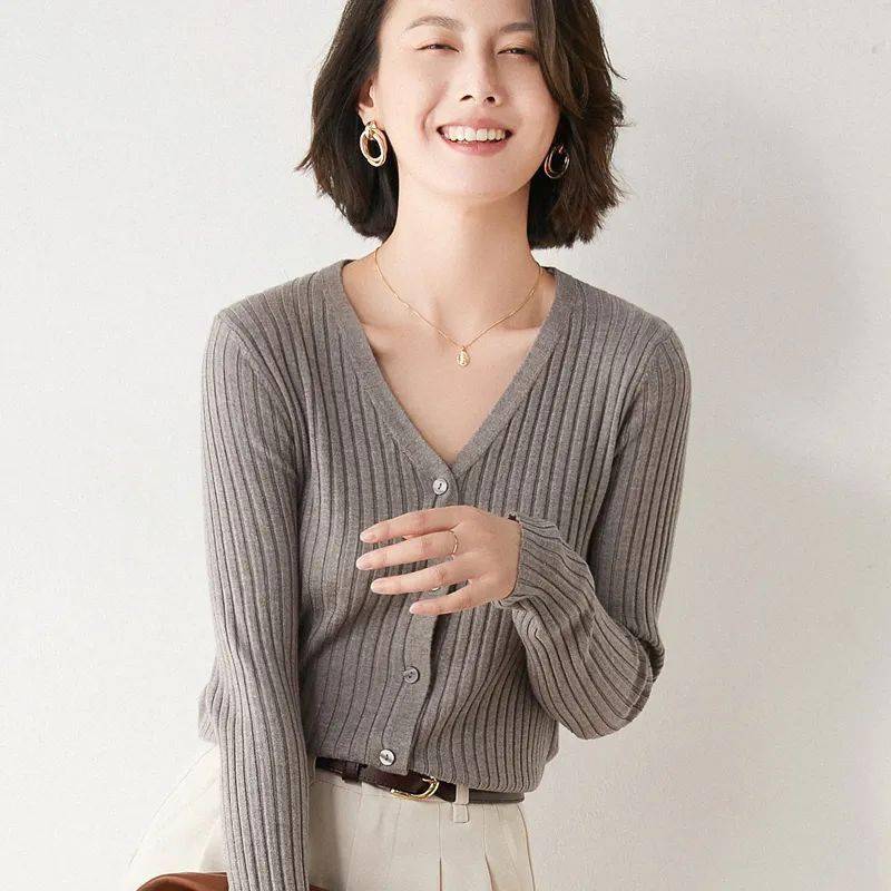设计|?2件99元！百搭显瘦又保暖的经典开衫，一件能搭一柜子衣服！9色可选