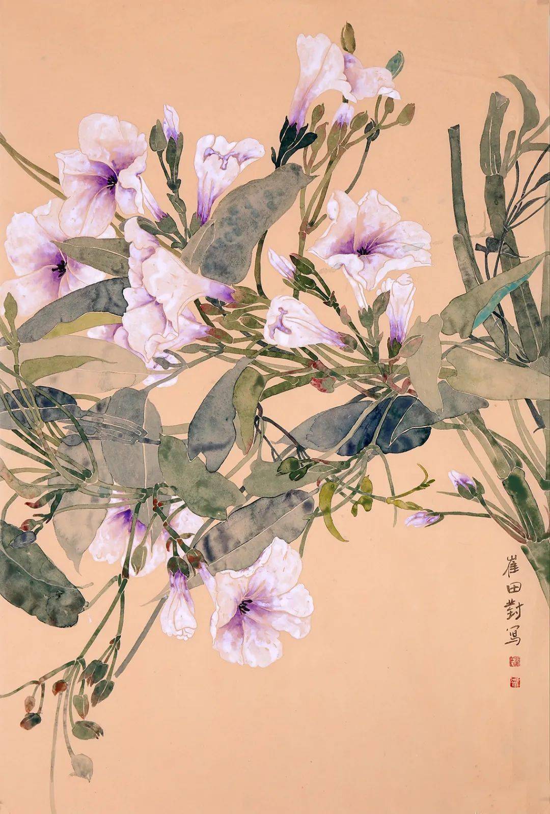 她的工笔花鸟画质朴而典雅