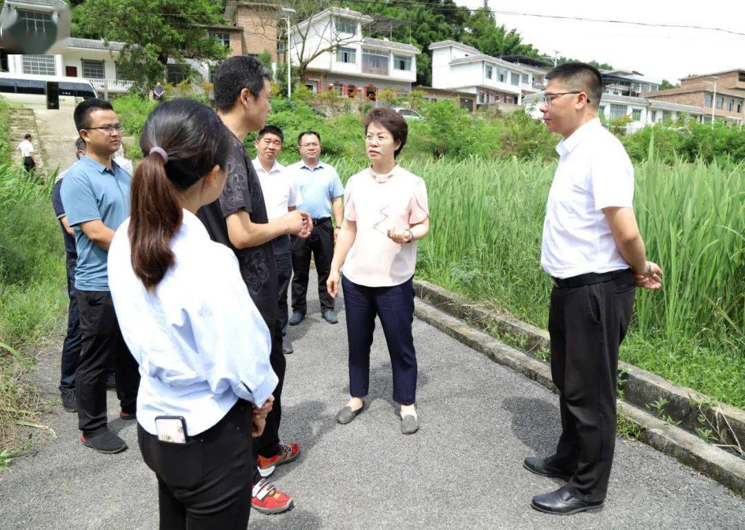 鍾陽深入平塘縣督導調研