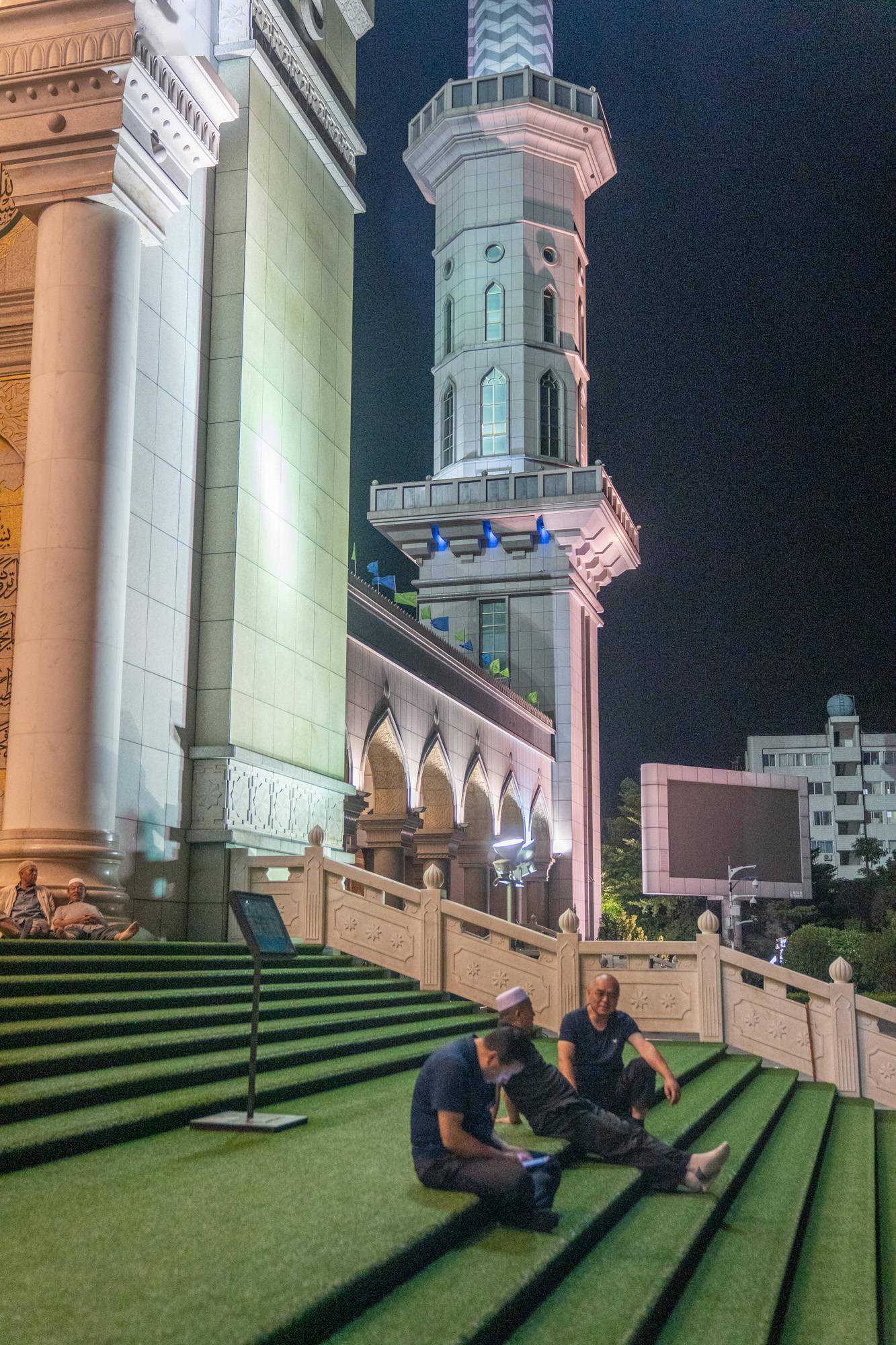 沙甸大清真寺夜景图片