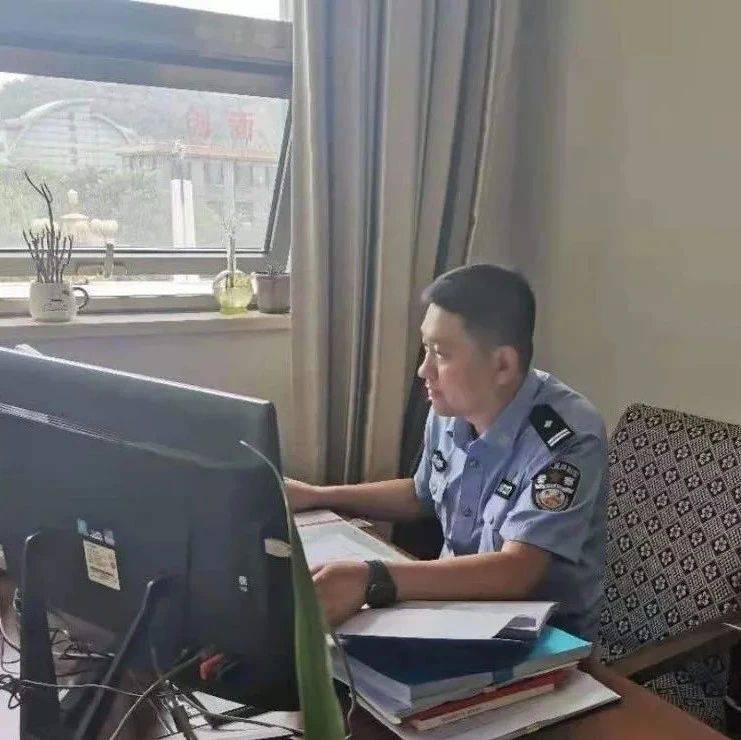 致敬|用行动书写“党旗红” ——记阳泉二监一级警长刘剑青_工作