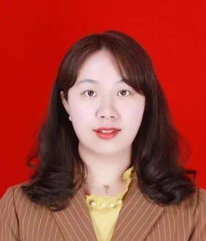 2013年9月—2016年9月任教白山二中,担任历史教师职务.