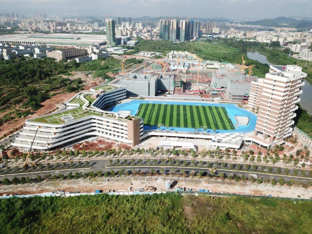 筑坪山丨探校⑤特色建筑超强实力深圳技术大学附属中学太吸睛