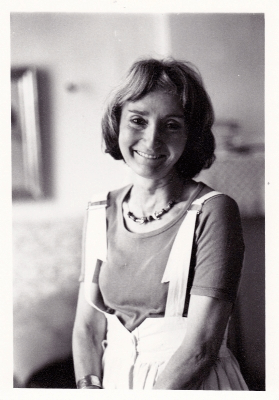 样子|她说，不忍心看见父母被要求着掏钱购买这些产品的样子