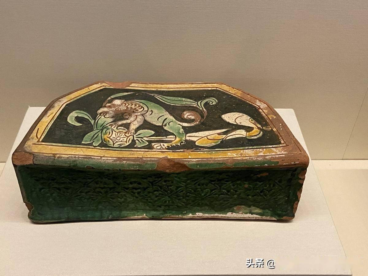 国博一批漂亮金代三彩瓷枕是河津窑考古新成果