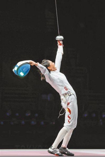 东京奥运会女子重剑个人冠军孙一文关键时刻要敢打敢拼