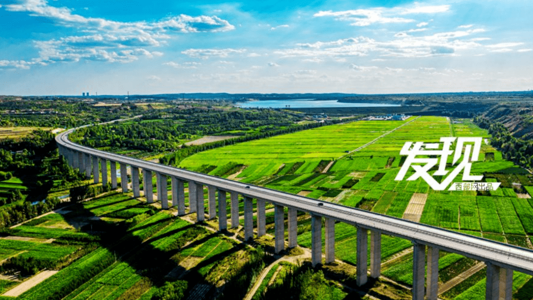 榆林北互通立交位于g65包茂高速陕蒙段,榆林北互通立交是榆横工业区与