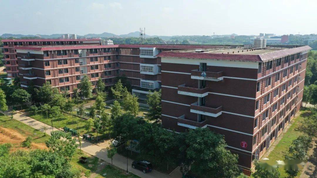 新面貌带你走进高安中专大城校区