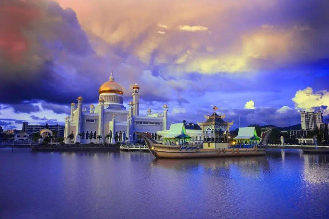 人均gdp世界排名36,这个面积还不如上海的国家,为何如此富裕?_文莱