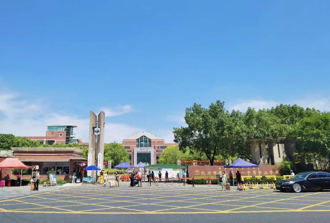 乘风破浪 潮匠启航——萧山一职2021级新生报到纪实_家长