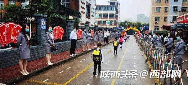 疫情|新学期“小萌豆”今日入学 有家长“普天同庆”有家长牵肠挂肚