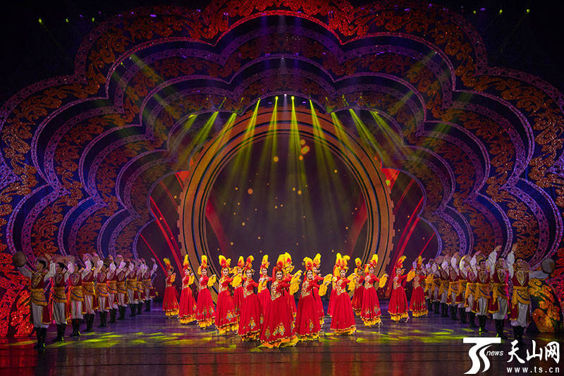 歌舞晚会新疆是个好地方来了