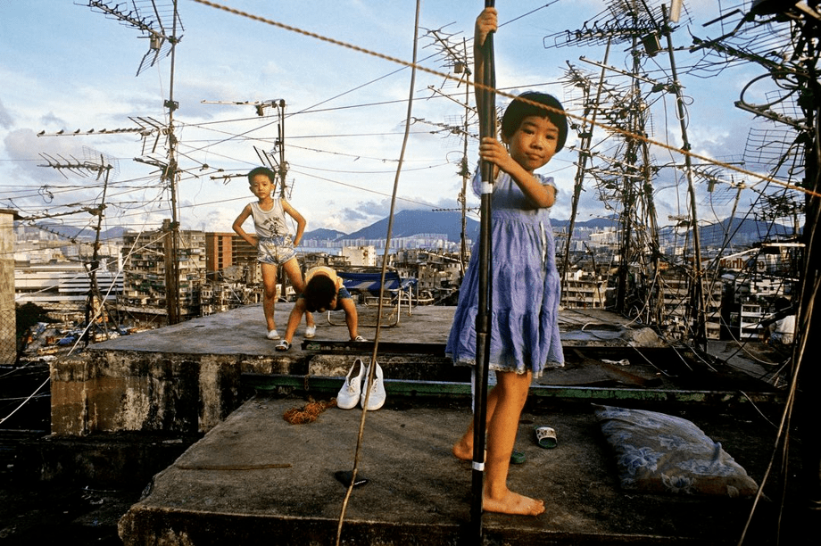 80年代的香港杂乱的九龙城寨摄影师greggirard67676767