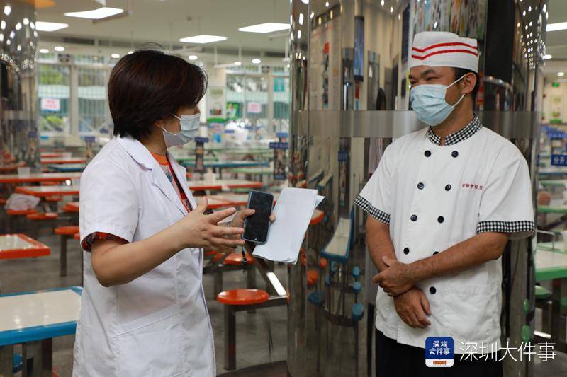 接种|“神兽”归笼！家长们喜大普奔的日子，他们正在背后默默守候