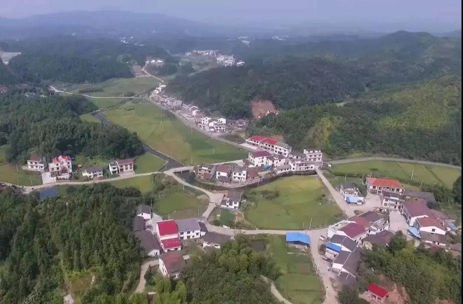 我县梅仙镇三里村入选全国村级文明乡风建设典型案例