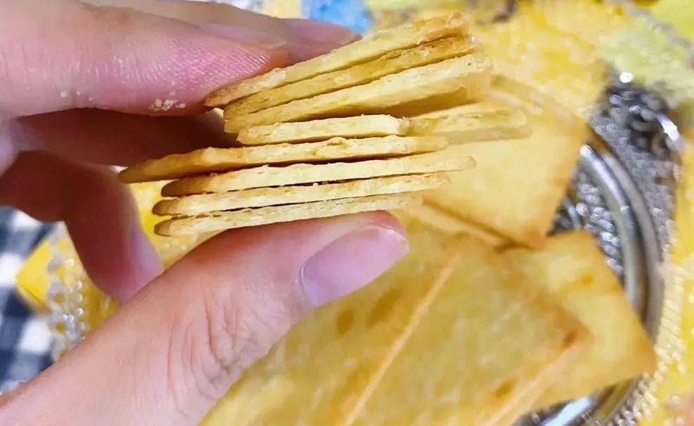 冲鸭|【992 | 分享】追剧必备!6盒超值日式网红岩烧芝士脆,只需34.5!囤囤囤!