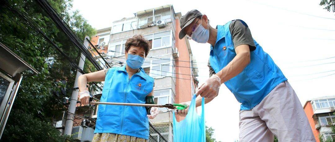 共建美好社区 | 满腔热情的社区奉献者_秀兰