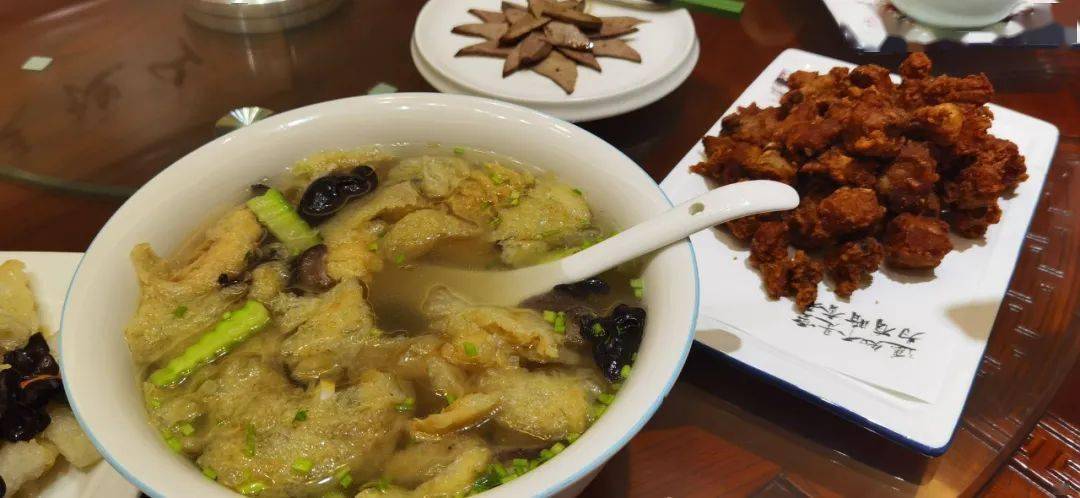 淄博有哪些好吃的美食 8d8f082d92ad45b6a32321f2313e2295.jpeg