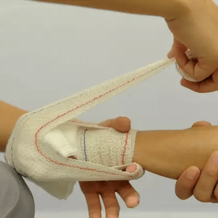 原创科普小课堂急诊外伤处理中5种绷带包扎方法