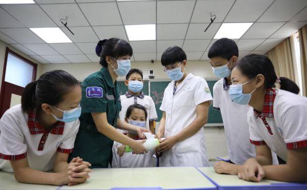 互救|河北临城：急救知识进校园