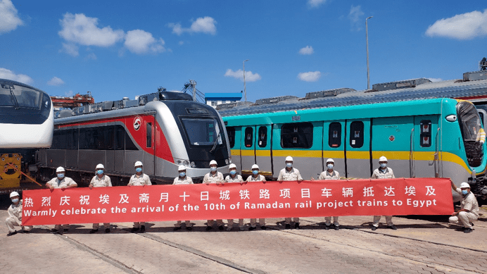 总统揭幕中车造斋月十日城市域列车抵达埃及
