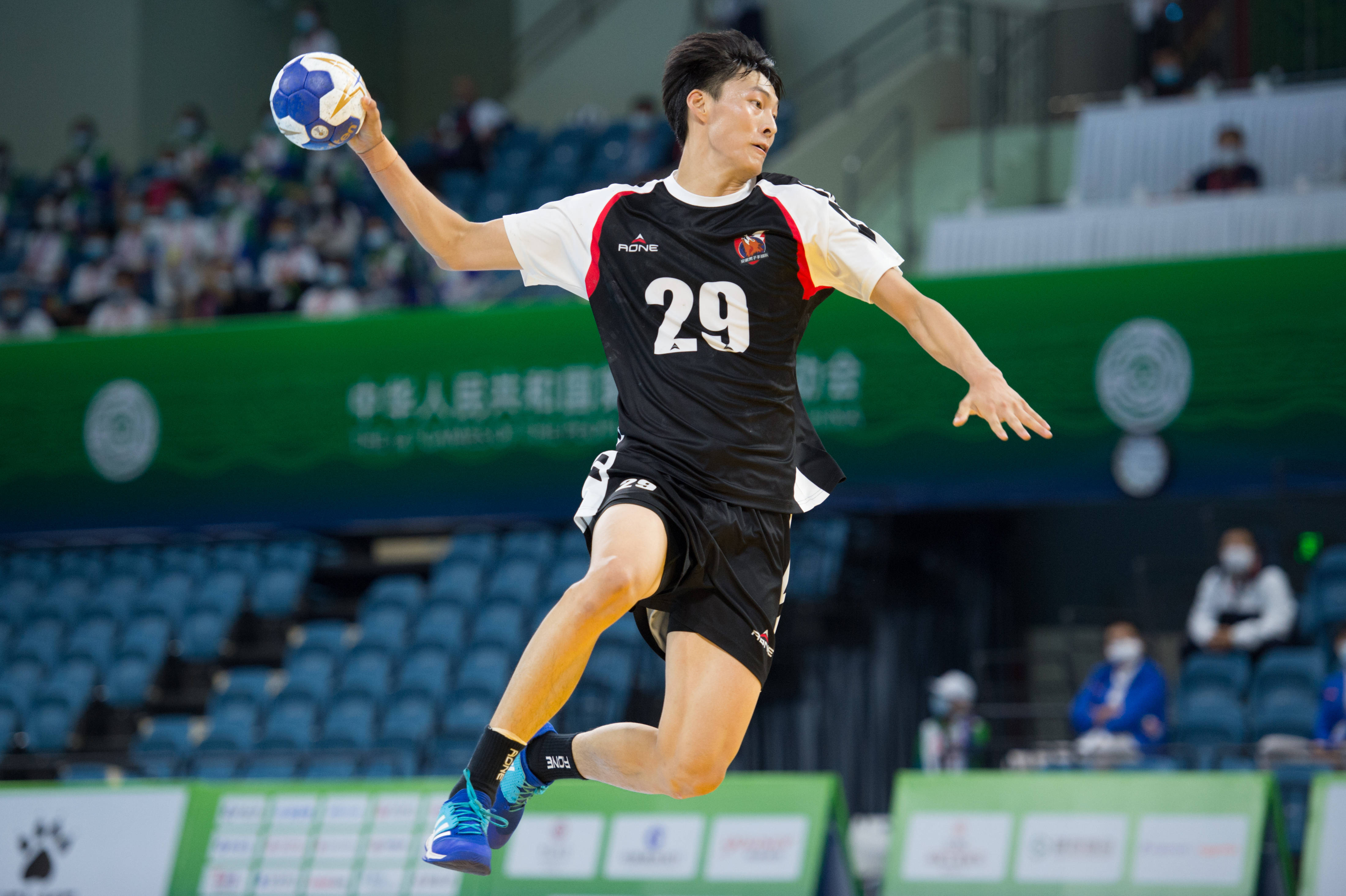 手球——江苏队战胜安徽队晋级男子半决赛