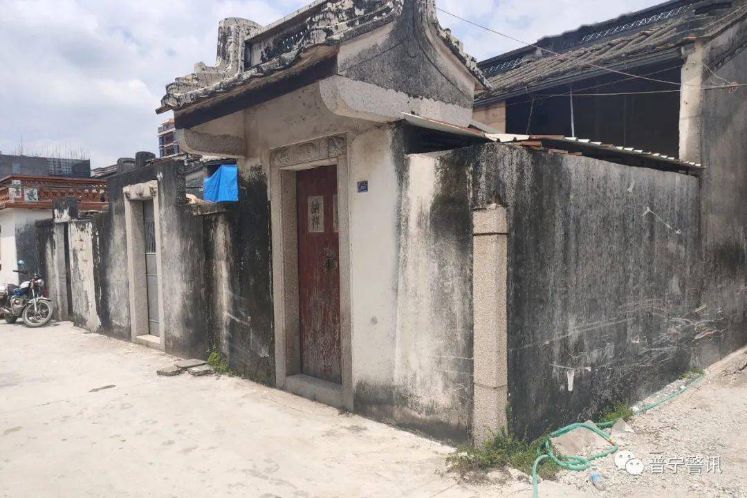 普宁市公安局环食药大队,麒麟镇政府等单位,在麒麟镇月屿村一平房厝