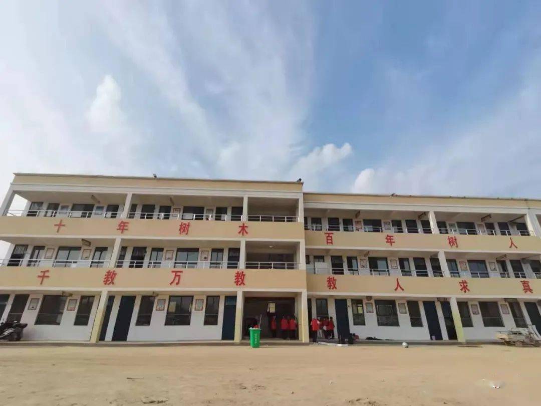 淮阳中学初中部七年级细致稳妥做好开学各项准备工作