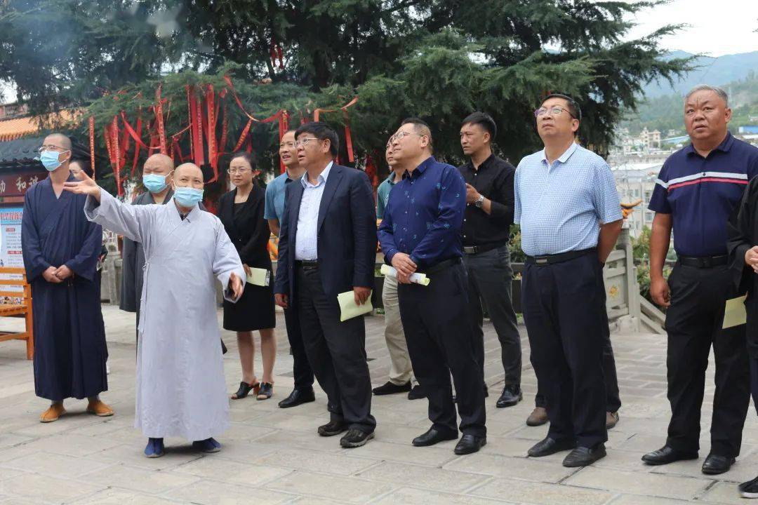 省政协民宗委副主任董继理到大姚调研