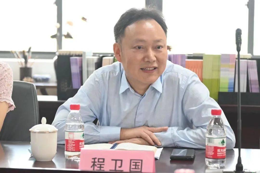 局长程卫国现场办公解难题为青浦兰生复旦学校开学保驾护航