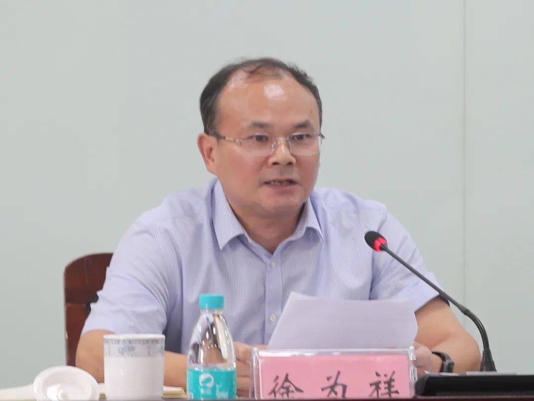 县人大常委会组织人大代表视察调研财政工作