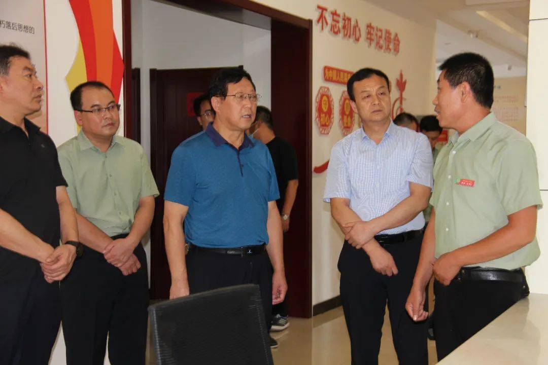 省退役军人事务厅二级巡视员陈俊生一行,在临汾市洪洞县退役军人事务