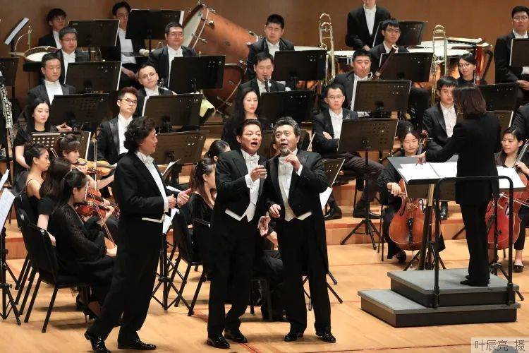 整场音乐会掌声没停过 中国三大男高音激情开唱,为东艺2021 22演出季揭幕