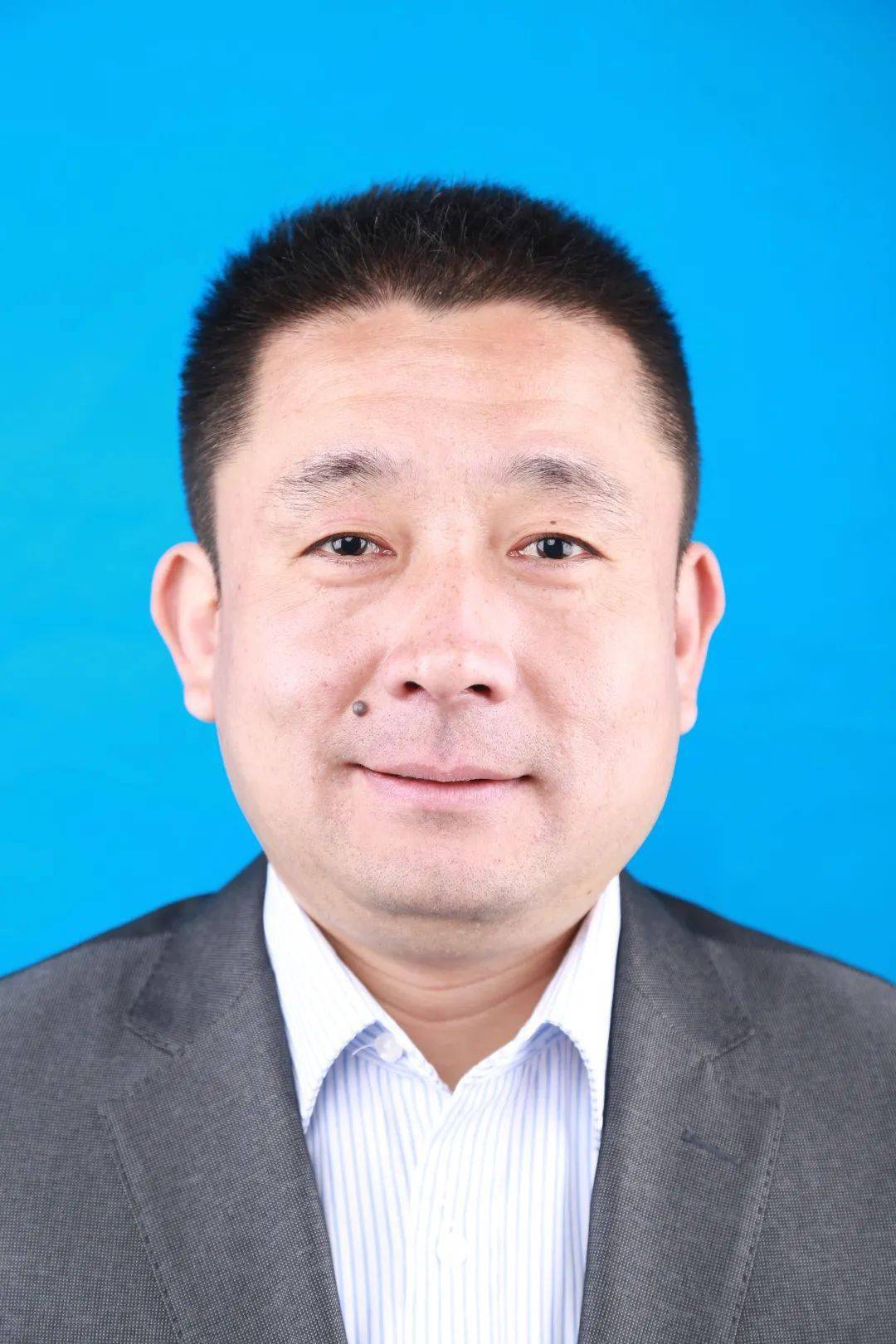 孟春雷体育教师06商丘市优秀教育工作者陆 振 数学教师图片 | 李明坤