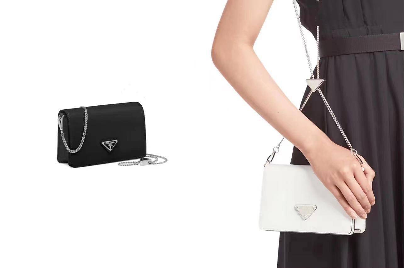 张扬|摩登日记｜重塑经典翻盖手袋，谁说极简风格不能张扬？