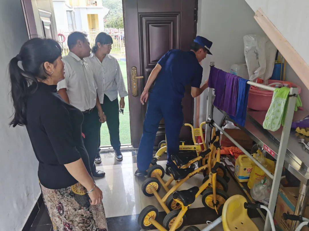 隐患|【楚雄武定】巩固拓展“消防守护”计划系列报道八十七：武定服务队深入易地扶贫搬迁安置点幼儿园开展消防安全检查